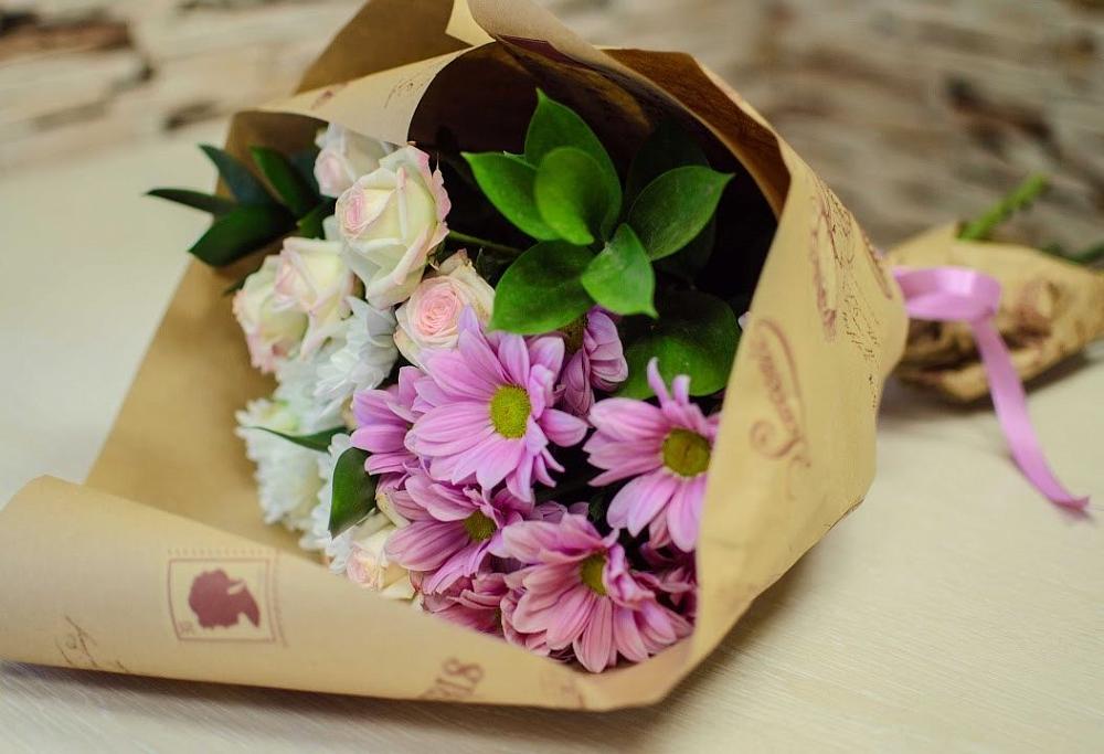 Букет цветов из: Розы и Хризантемы в Великих Луках