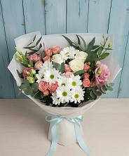 Букет цветов из:  Розы, Лизиантусы и Хризантемы в Великих Луках