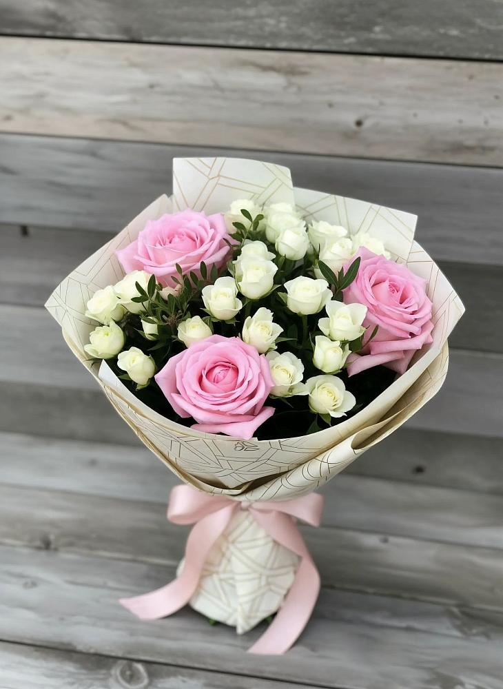 Букет цветов из: Розы в Великих Луках