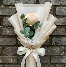Букет цветов из:  Розы в Великих Луках