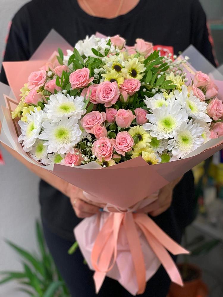 Букет цветов из: Розы и Хризантемы в Великих Луках