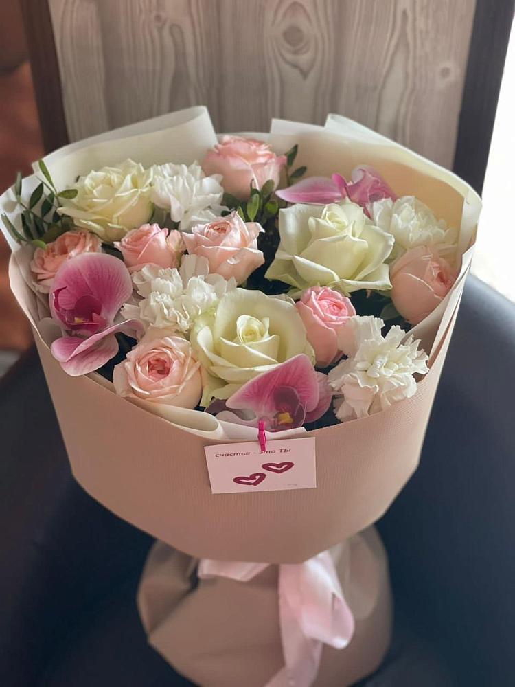 Букет цветов из: Орхидеи, Розы и Гвоздики в Великих Луках