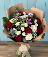 Букет цветов из:  Розы и Альстромерии в Великих Луках