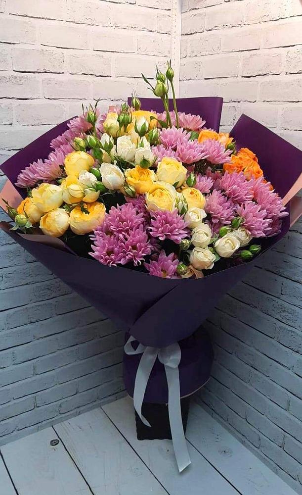 Букет цветов из: Хризантемы и Розы в Великих Луках