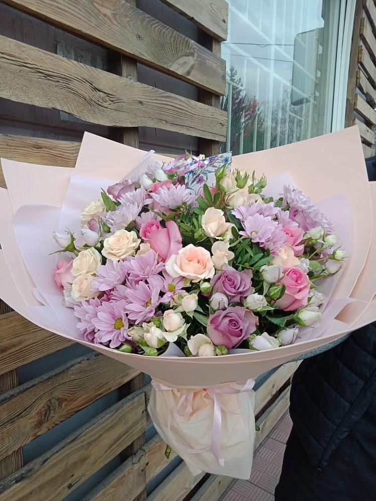 Букет цветов из: Розы и Хризантемы в Великих Луках