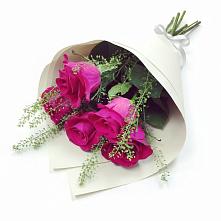 Букет цветов из:  Розы в Великих Луках