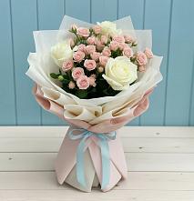 Букет цветов из:  Розы в Великих Луках