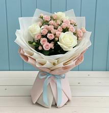 Букет цветов из:  Розы в Великих Луках