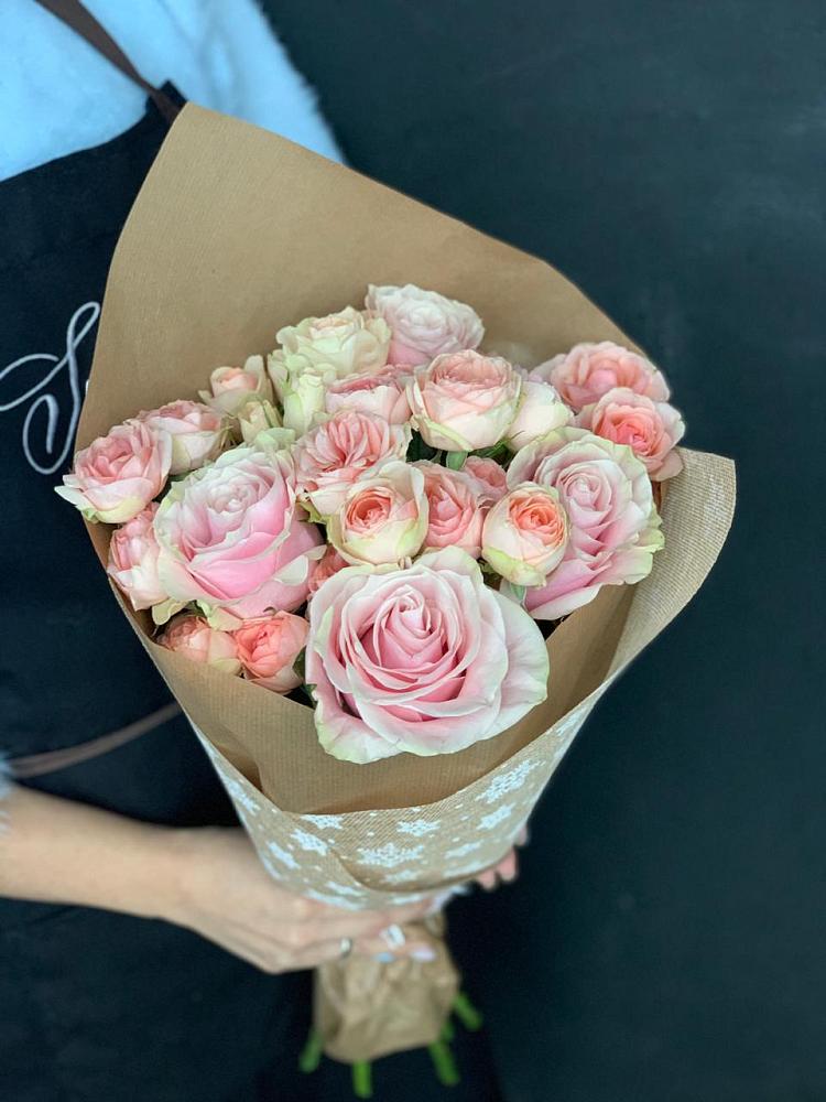 Букет цветов из: Хризантемы и Розы в Великих Луках