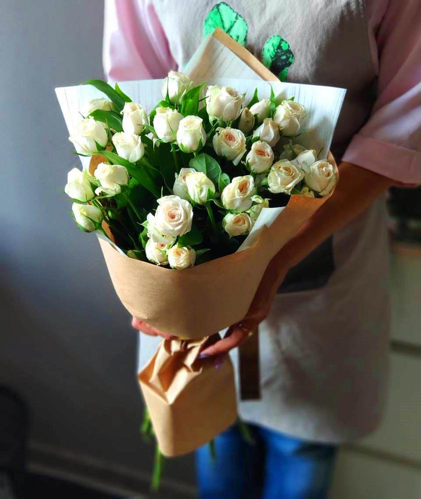 Букет цветов из: Розы в Великих Луках