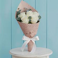 Букет цветов из:  Розы в Великих Луках