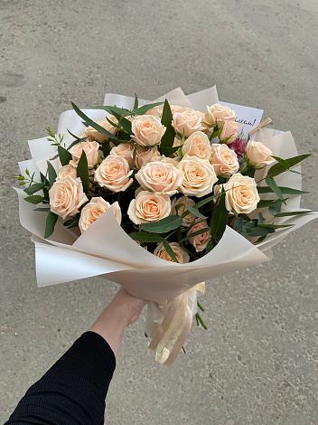 Букет Кремовые розы Латте в Великих Луках