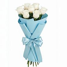 Букет 7 белых роз Проуд в Великих Луках