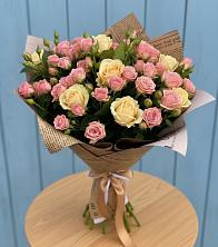 Букет цветов из:  Розы в Великих Луках