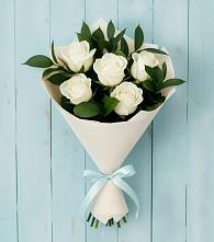 Букет цветов из:  Розы в Великих Луках