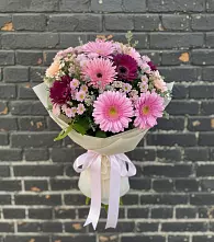 Букет цветов из:  Герберы и Хризантемы в Великих Луках