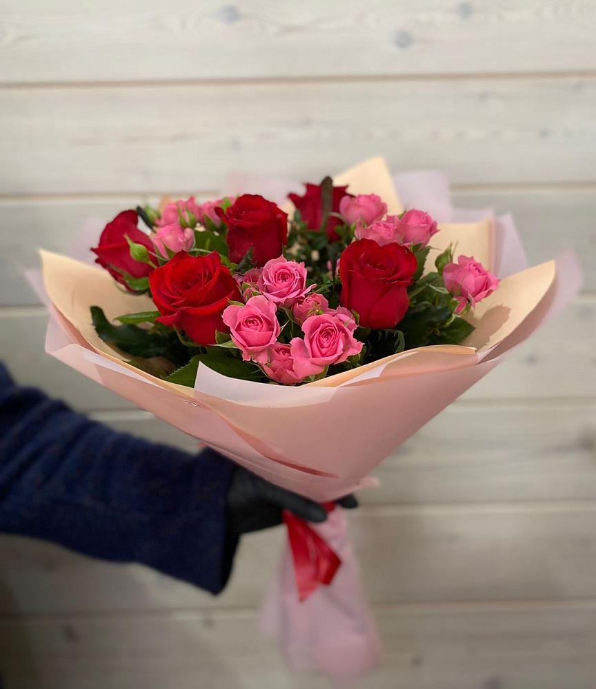 Букет цветов из: Розы в Великих Луках