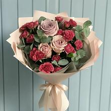 Букет цветов из:  Гвоздики и Розы в Великих Луках