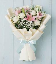 Букет цветов из:  Лилии в Великих Луках